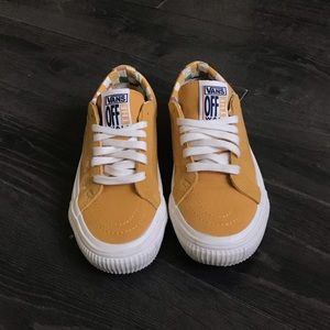 Old School VANS size 6